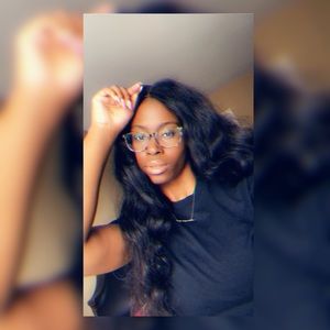 Meet your Posher, Alandria